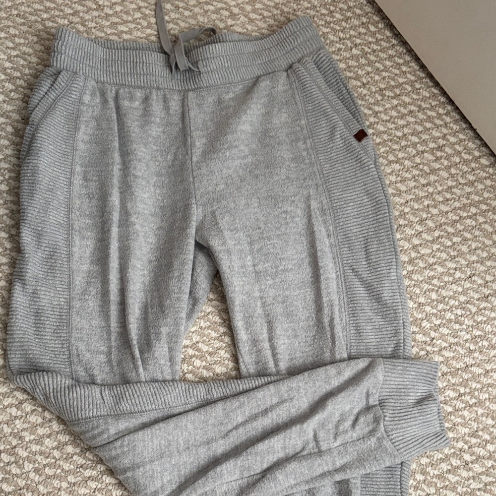 Rip Curl Heather Gray Knit Jogger Pants